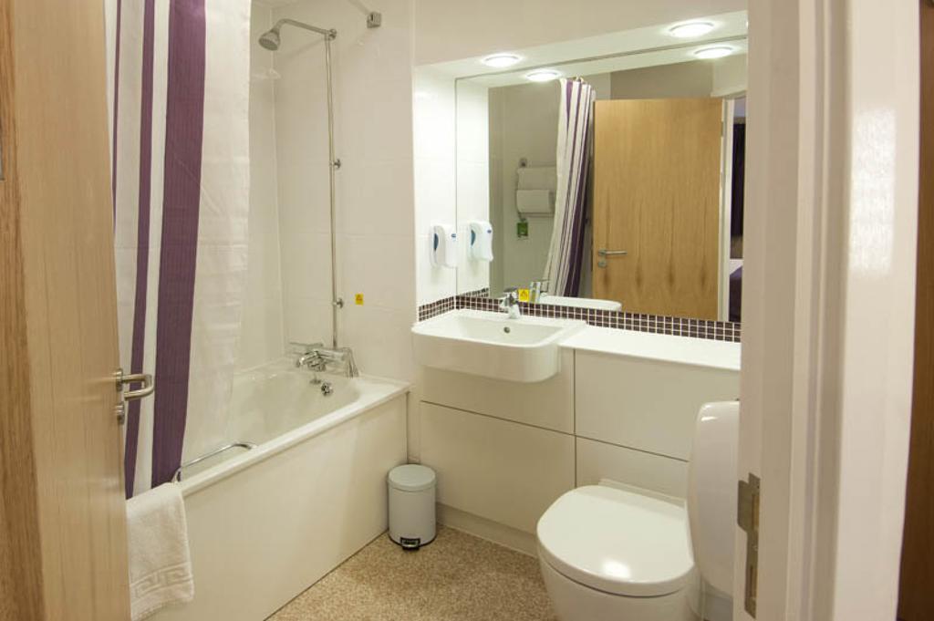 Premier Inn Тонбридж Номер фото