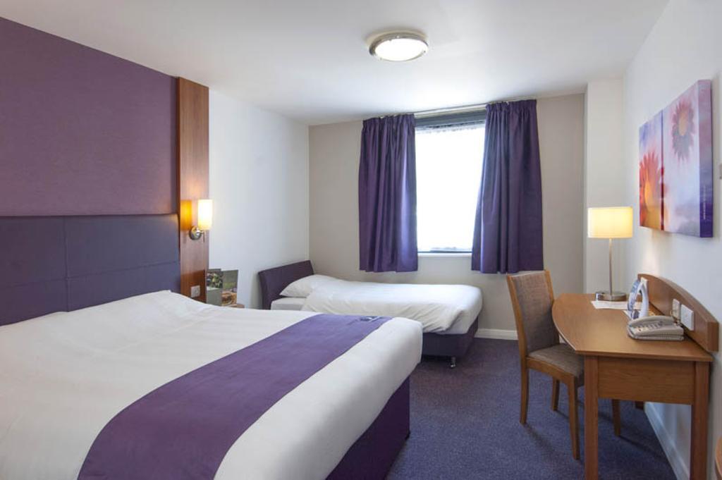Premier Inn Тонбридж Номер фото