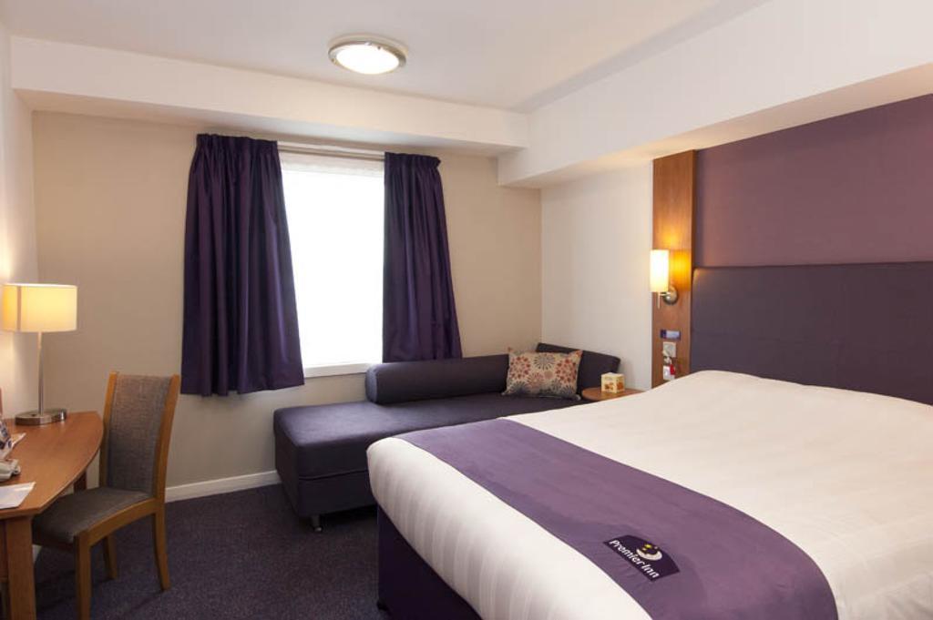 Premier Inn Тонбридж Номер фото
