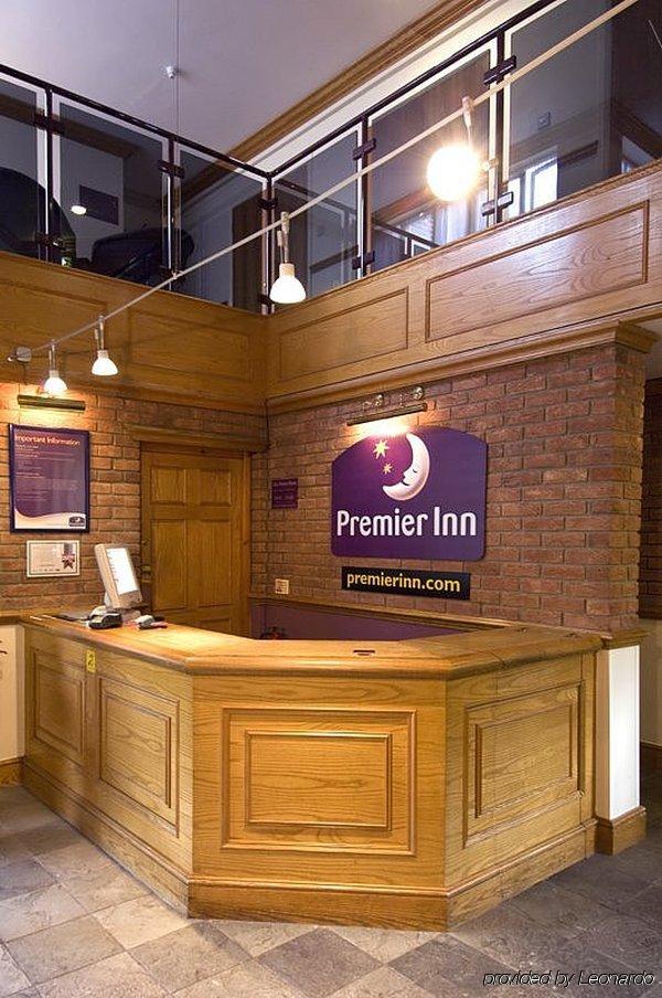 Premier Inn Тонбридж Экстерьер фото