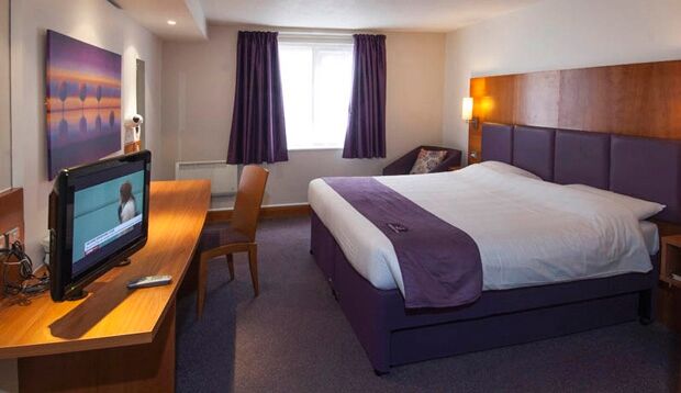 Premier Inn Тонбридж Экстерьер фото